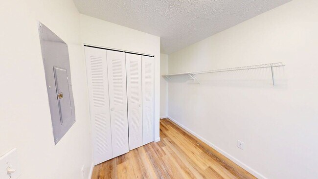Foto del edificio - 4652 Shalers Dr