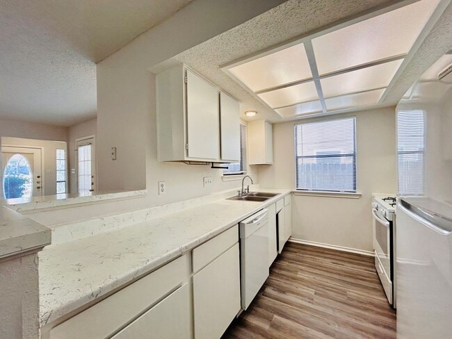 Foto del edificio - 9315 Kempler Dr