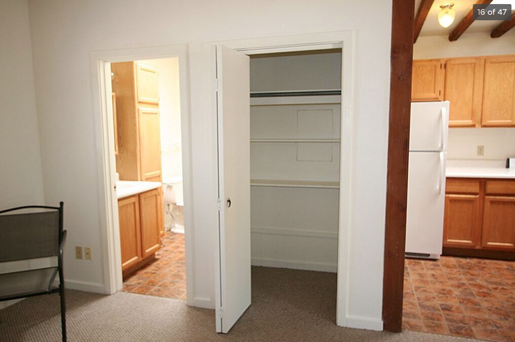 Foto del edificio - 715 Onate Pl