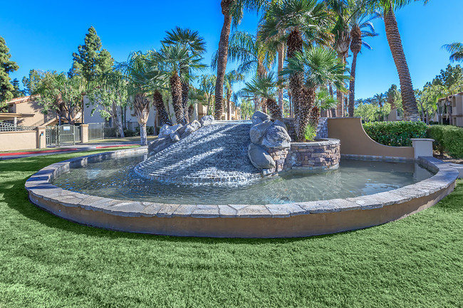 Palm Desert Country Club Apartments