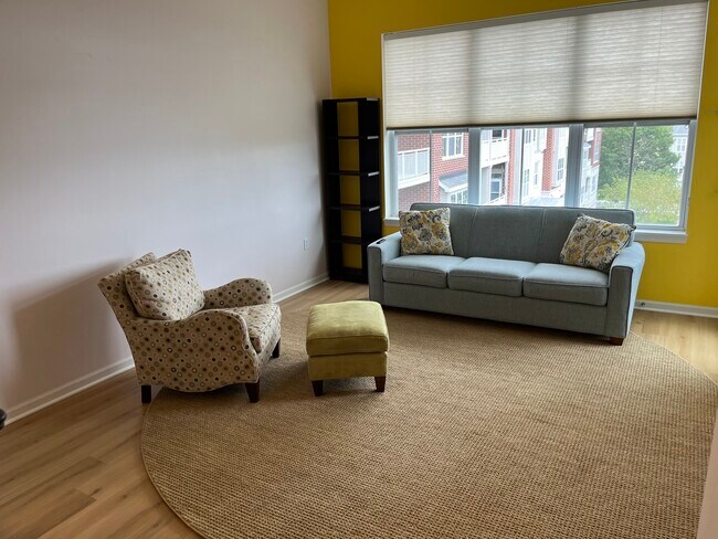 Foto del edificio - 3872 S Lake Dr