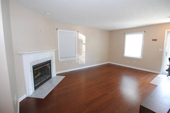 Building Photo - 77 Cadogan Way