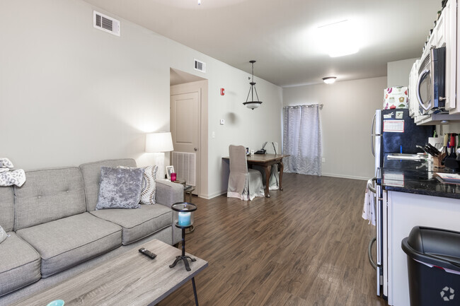 1 bed, 1 bath, 480 sq ft - Broadstreet Village