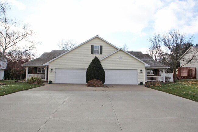 Foto del edificio - 6149 Aerotech Dr