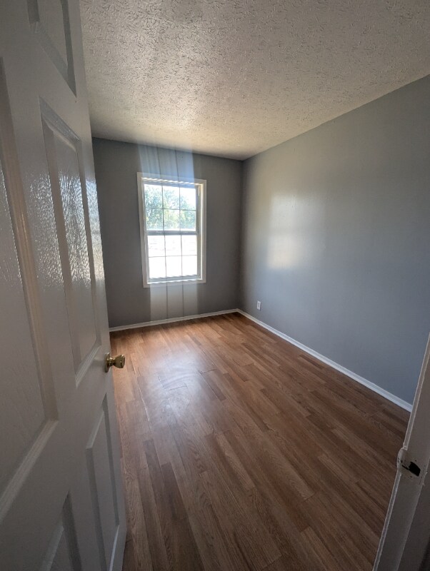 Building Photo - 14 N Ritchie Ave