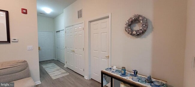 Building Photo - 437 Highland Ests