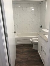 Building Photo - 366 E 3rd St