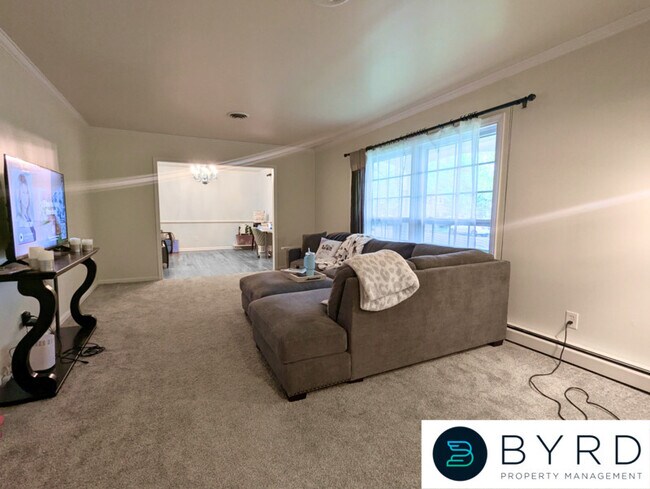 Foto del edificio - 1530 Featherstone Dr