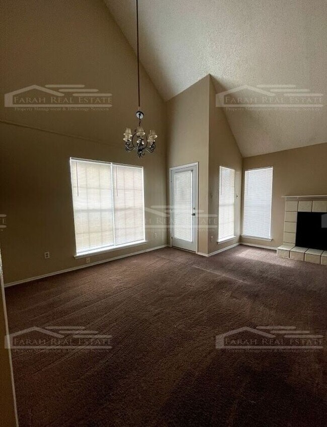 Foto del edificio - 2 Bed/2 Bath Condo for Rent!
