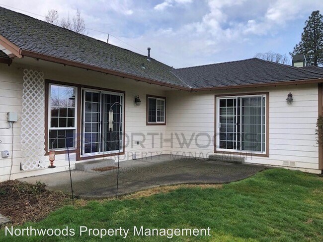 Building Photo - 3 br, 2.5 bath House - 2857 Lone Pine Rd.