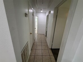 Building Photo - 9911 Cardinal St