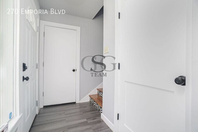 Foto del edificio - 270 Emporia Blvd