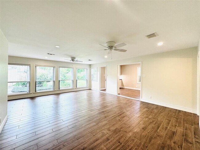 Foto del edificio - 5103 Darnell St