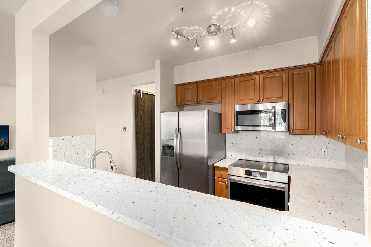 Photo - 13000 Admiralty Way (Everett, WA)