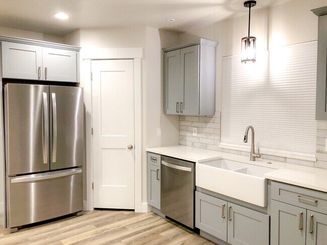 Pantry in Kitchen - 959 S 650 W