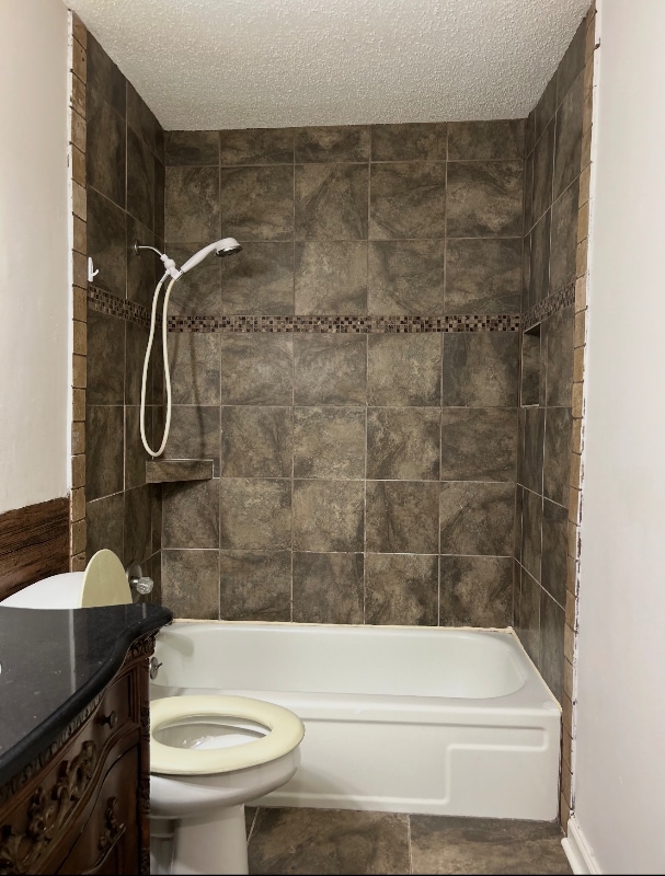 Building Photo - 303 N Rhodes St