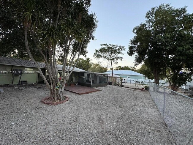 Building Photo - 664 Colson Dr