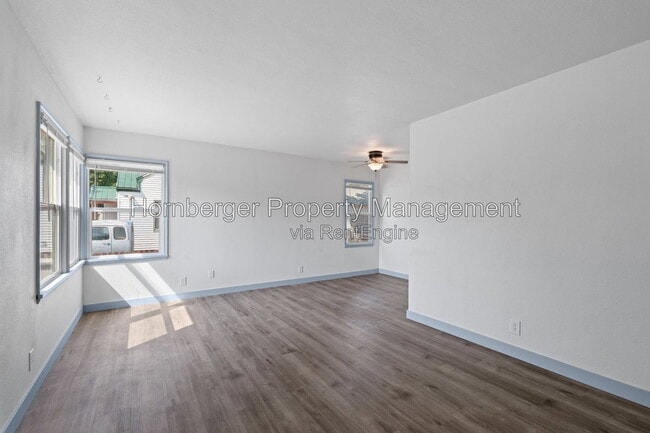 Building Photo - 10106 N Wesley St