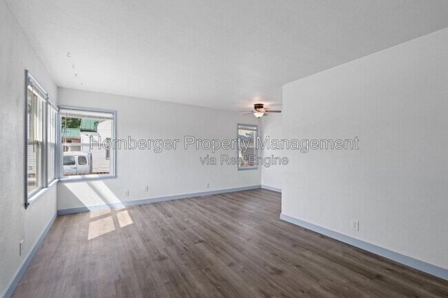 Foto del edificio - 10106 N Wesley St