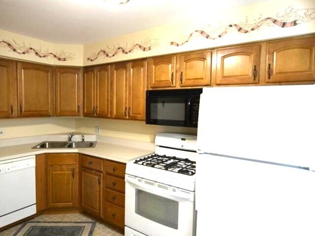 Building Photo - 4 Timber Ln