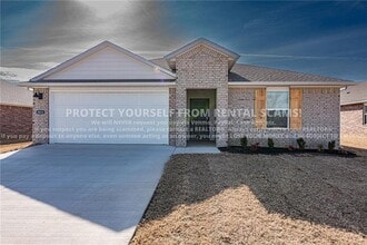 Building Photo - 3031 Laredo Ln