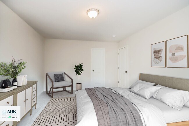 Building Photo - 15598 Briar Forest Dr