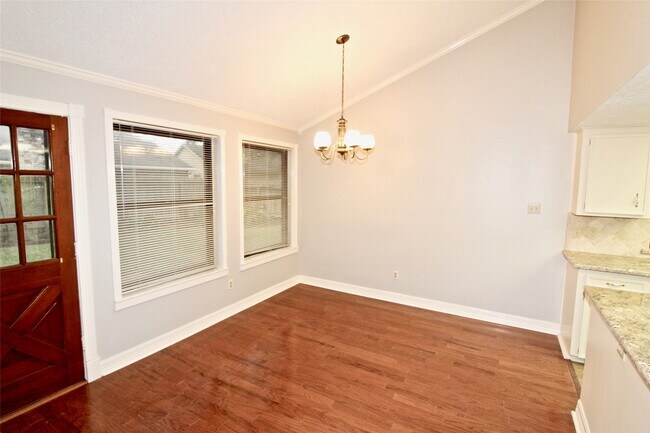 Foto del edificio - 3146 Wagon Trail Dr