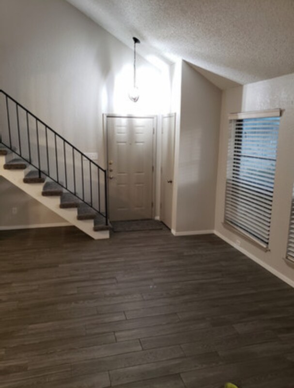 Foto del edificio - 2201 Madrid Ct