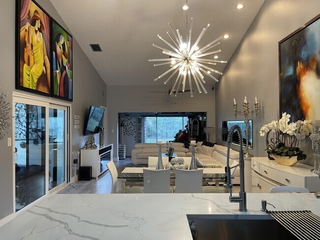 Foto del edificio - 1816 Tamarind Ln