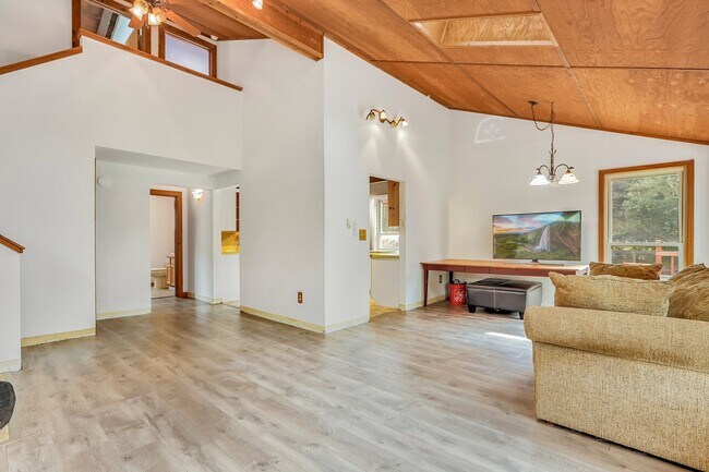 Foto del edificio - 40320 145th Pl SE