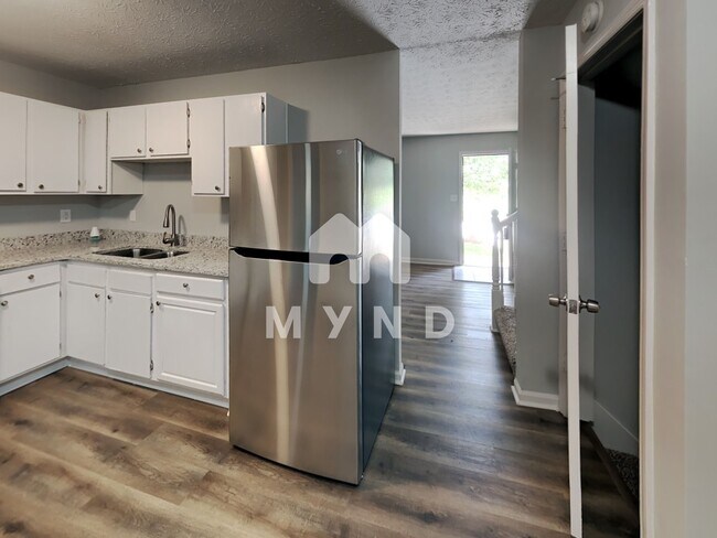 Building Photo - 2310 Ramblewood Cir