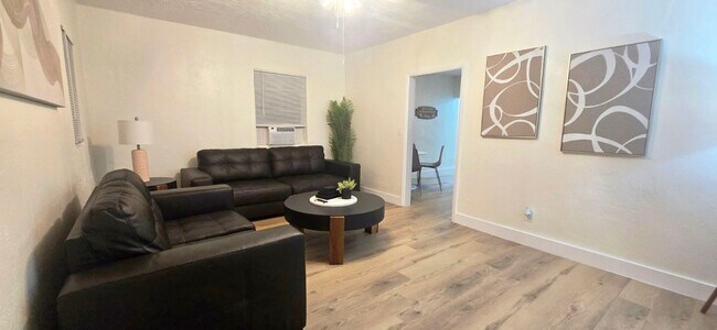 Foto del edificio - 416 Skinner Blvd