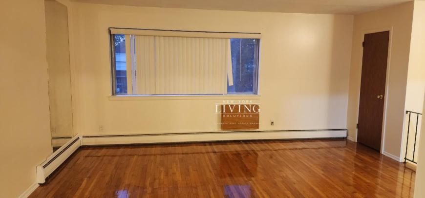 Foto principal - 3 bedroom in BROOKLYN NY 11236