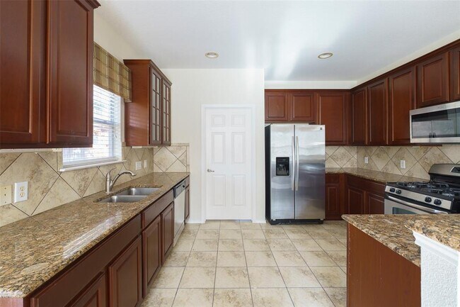 Building Photo - 8528 Harrier Dr