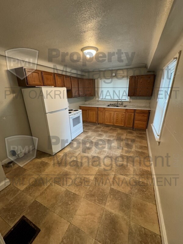 Foto del edificio - Lower Level 1 Bed 1 Bath Apartment