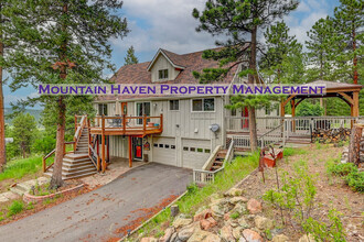 Building Photo - 8760 S Grizzly Way