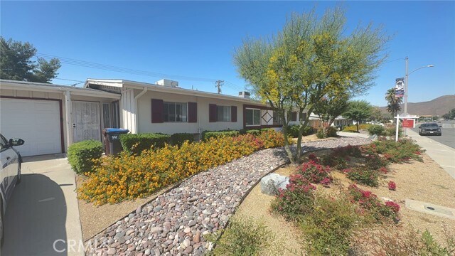 Foto del edificio - 26415 Cherry Hills Blvd