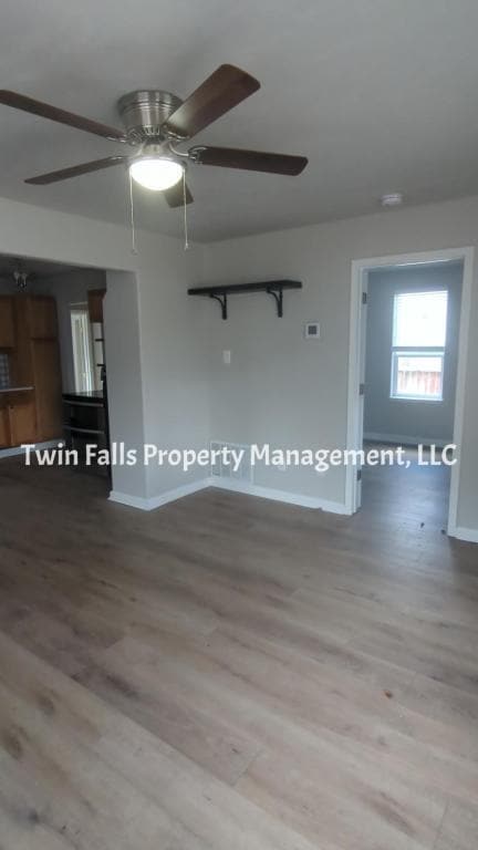 Building Photo - 354 7th Ave E