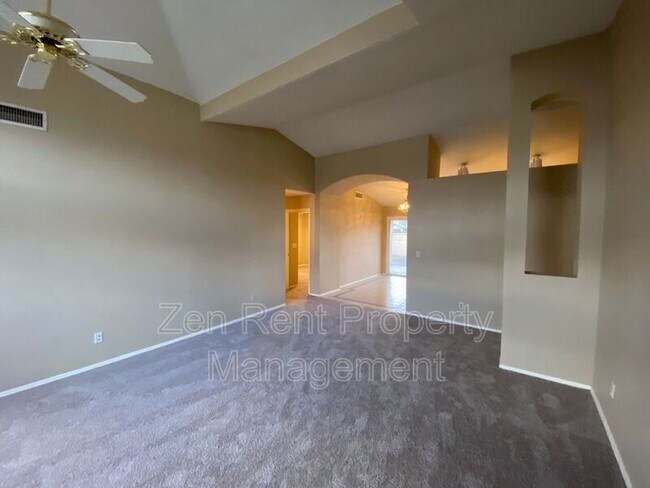 Building Photo - 1333 N Higley Rd