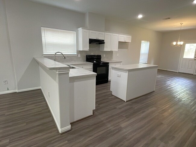 Foto del edificio - 4215 Davenport St