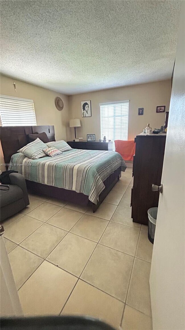 Foto del edificio - 4920 NW 79th Ave
