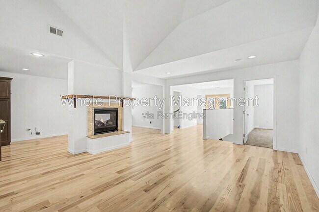 Building Photo - 3211 S Cherokee St