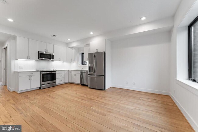 Foto del edificio - 2217 40th St NW