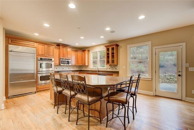 Foto del edificio - 2060 Fife Ridge Ct
