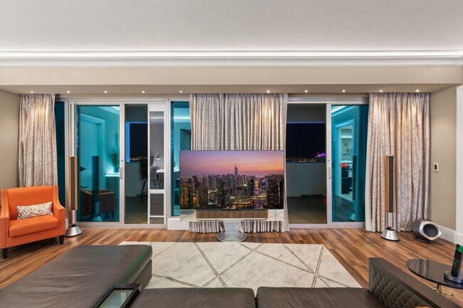 Building Photo - Sky Las Vegas 3705-City/Mtn views from this Stunning 2Bd/2Ba Residence