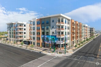 Building Photo - Seven Oaks