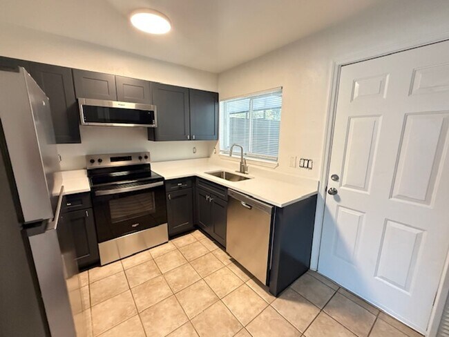 Foto del edificio - 2/1.5 Winter Springs Townhome with screen patio