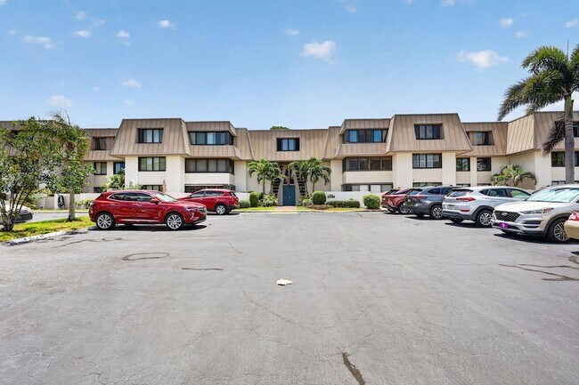 Foto del edificio - 1800 SE St Lucie Blvd