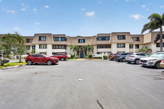Building Photo - 1800 SE St Lucie Blvd