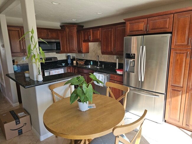 Building Photo - 853 Mola Vista Way